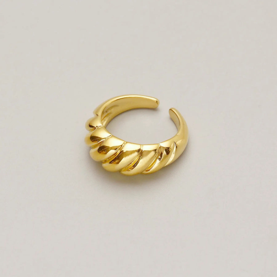 Curved Twill Twist Ring