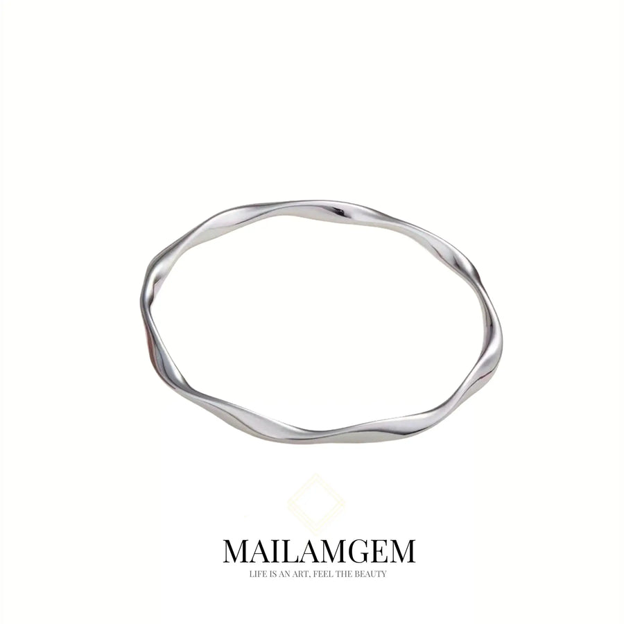 Mobius Bracelet: Elegant Jewelry for Timeless Style | MAILAMGEM 